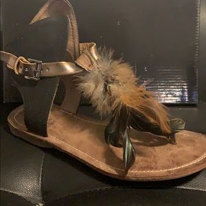 Feather sandals